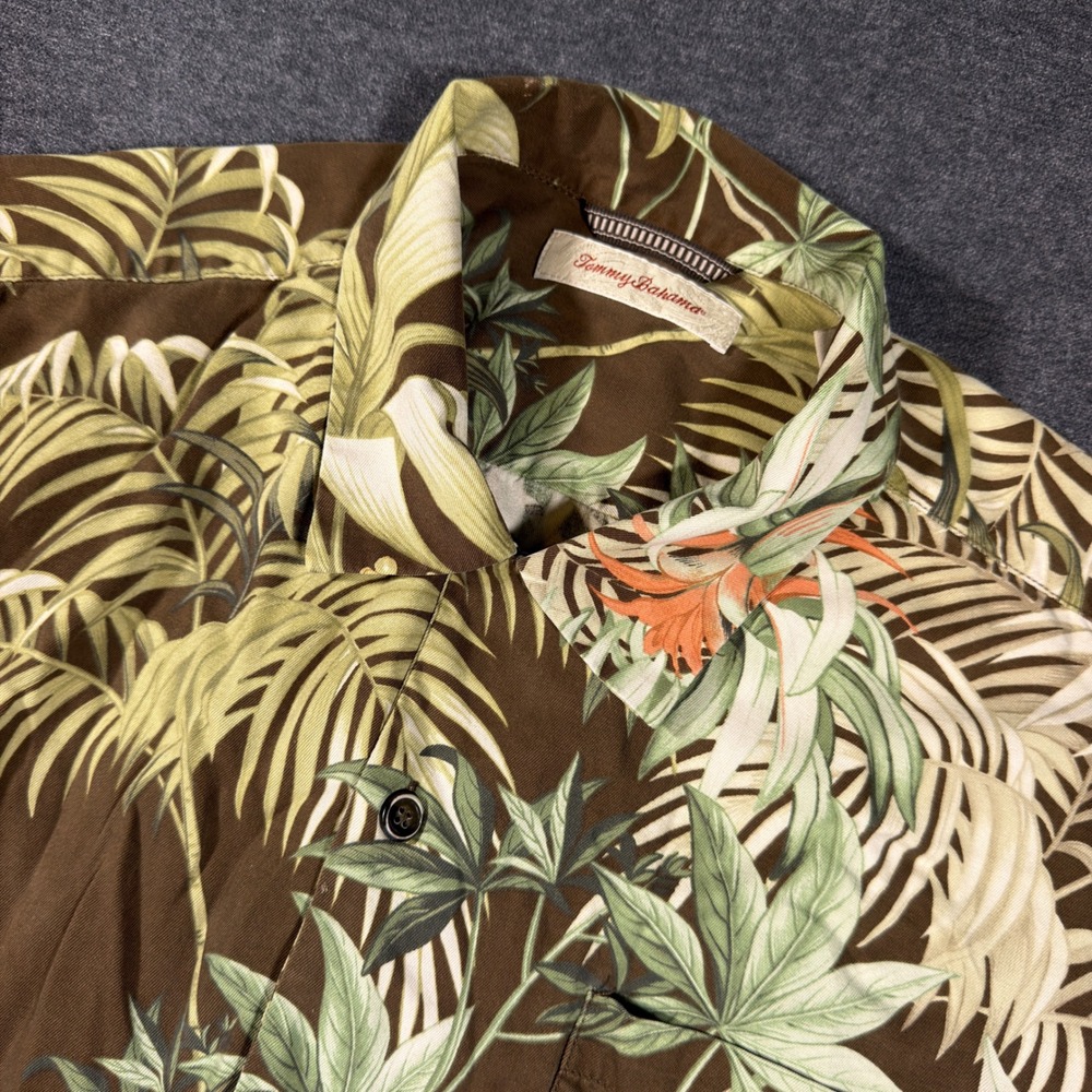 Tommy Bahama Button Up Shirt Mens XL Brown Silk Tropical Floral Palm Leaf Aloha